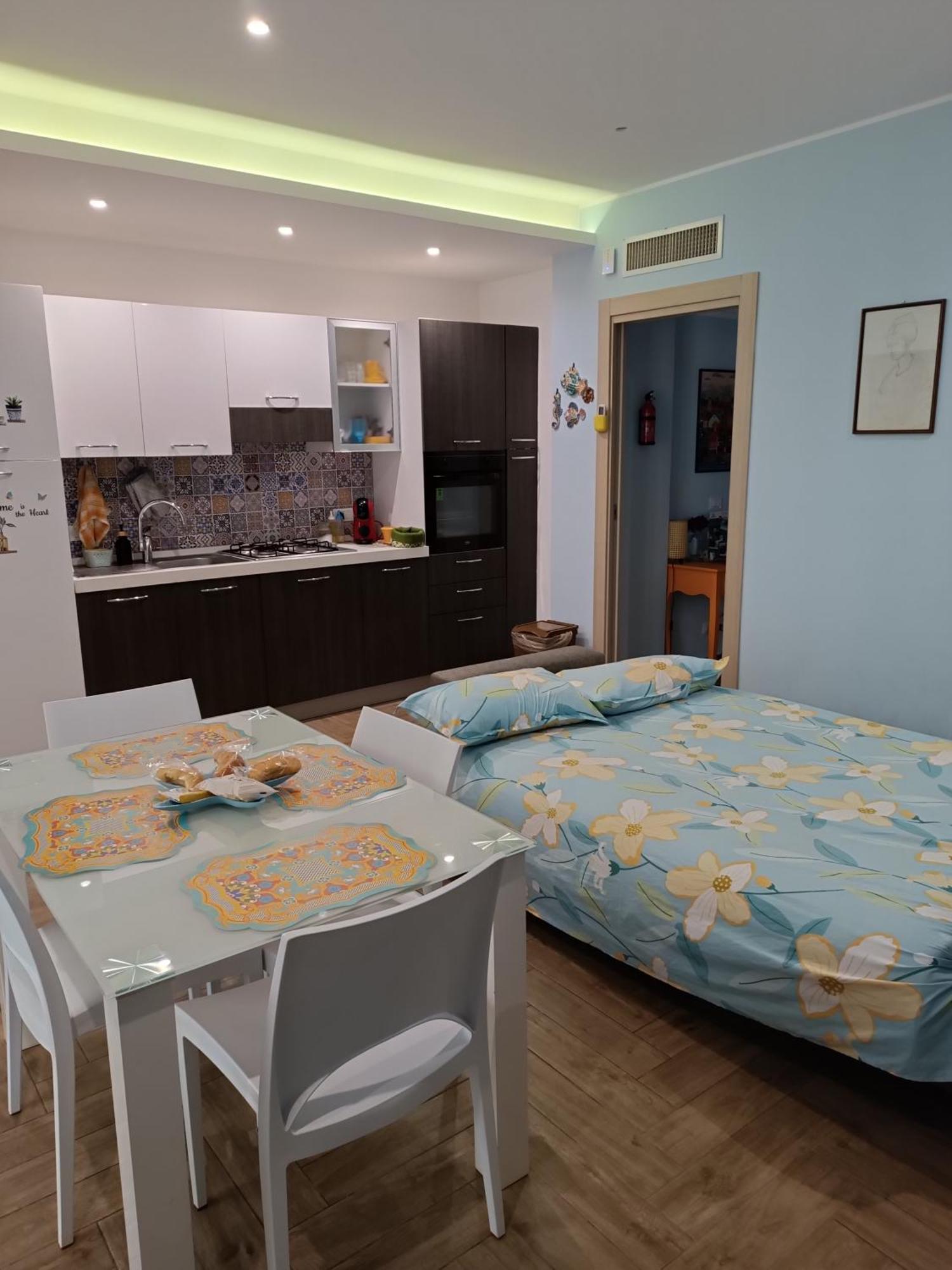 Casa Azzurra Apartment Giardini Naxos Luaran gambar